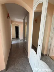 Apartament 4 camere. etj 2, Radauti 
