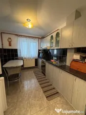 Apartament 4 camere. etj 2, Radauti 