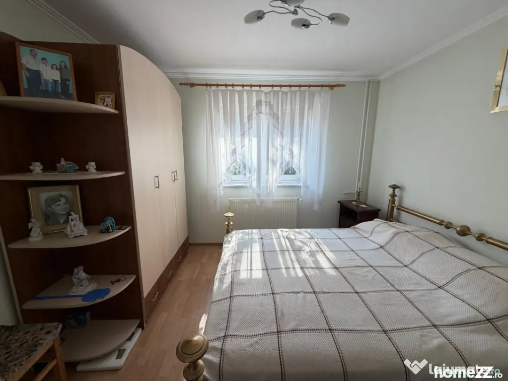 Apartament 4 camere. etj 2, Radauti