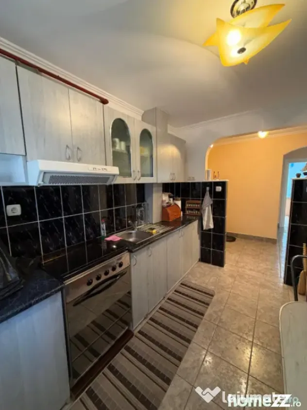 Apartament 4 camere. etj 2, Radauti