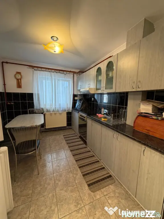 Apartament 4 camere. etj 2, Radauti
