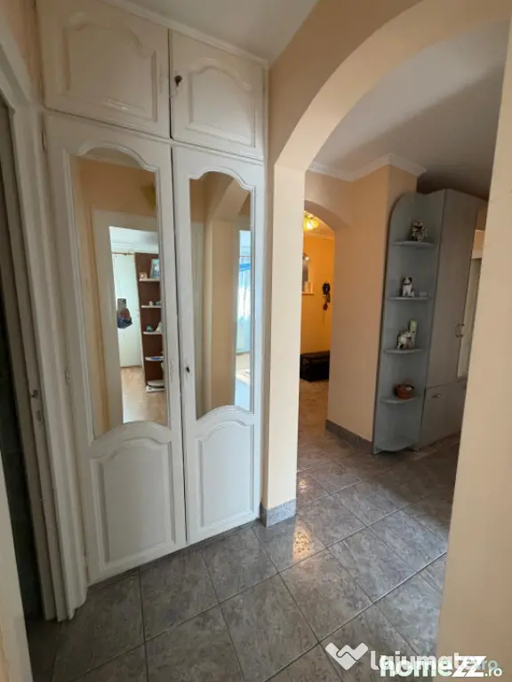 Apartament 4 camere. etj 2, Radauti