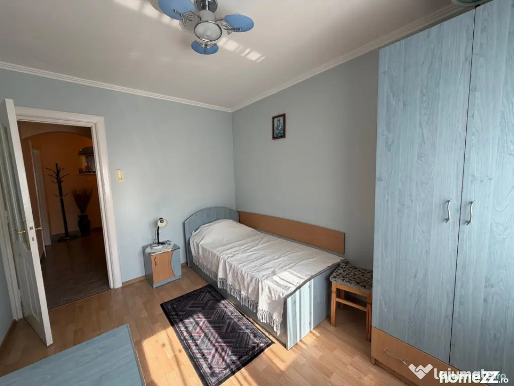Apartament 4 camere. etj 2, Radauti