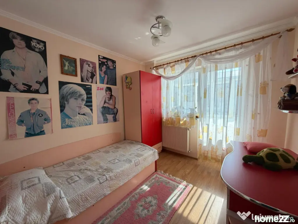 Apartament 4 camere. etj 2, Radauti