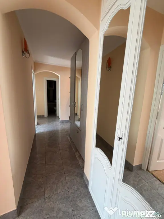Apartament 4 camere. etj 2, Radauti