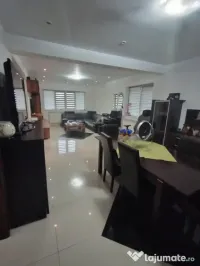 Casa S+P+1+M , zona Ford , teren 329 mp 