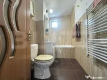 Apartament 3 camere elegant, decomandat, etaj 2/3 – langa