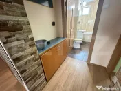 Apartament 3 camere elegant, decomandat, etaj 2/3 – langa 