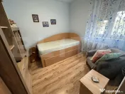 Apartament 3 camere elegant, decomandat, etaj 2/3 – langa 