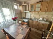 Apartament 3 camere elegant, decomandat, etaj 2/3 – langa 