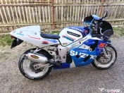 SUZUKI GSXR 600 ! ca NOU 
