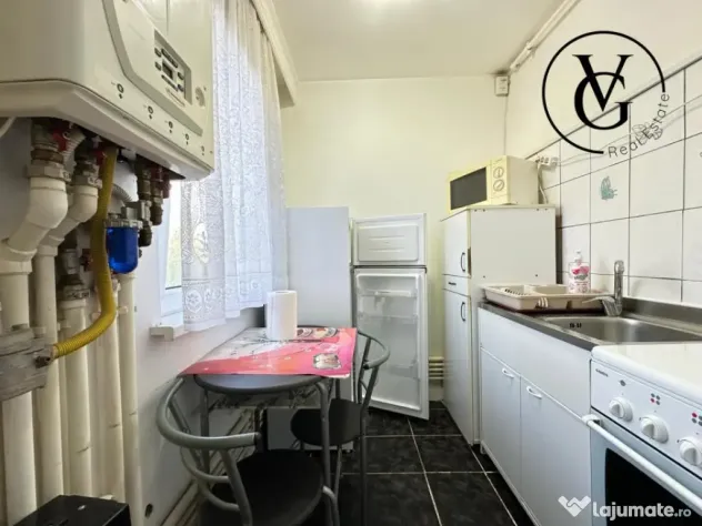 Apartament 2 camere - zona Brotacei - centrala proprie