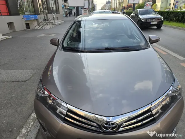 Toyota Corolla, fabricatie 2015, motor 1.6 benzină 132 CP, cutie automată