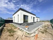 Casa individuala 3 camere 2 bai – Comuna Berceni | Ter... 