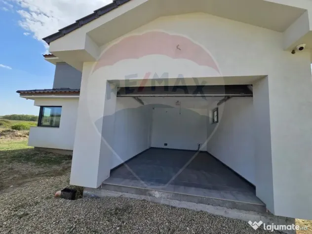 Casă deosebita cu 4 dormitoare in Oradea- Cihei