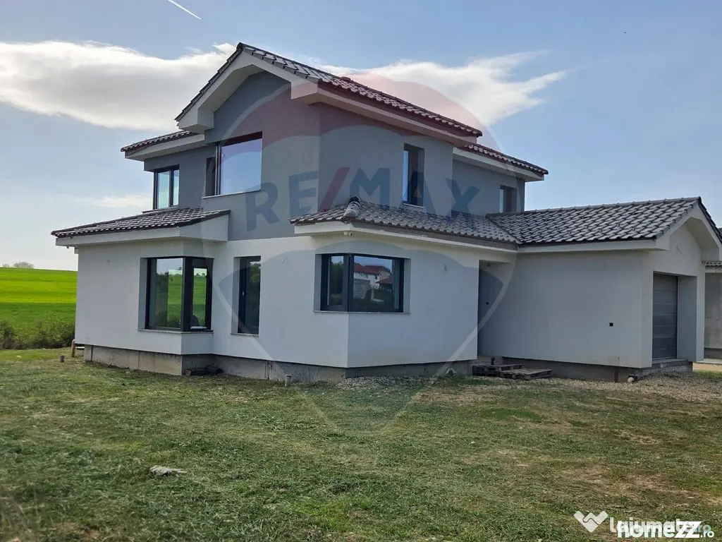 Casă deosebita cu 4 dormitoare in Oradea- Cihei