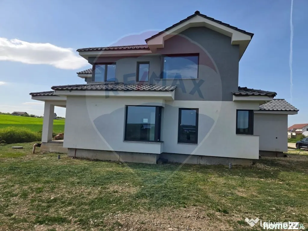Casă deosebita cu 4 dormitoare in Oradea- Cihei