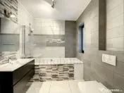 Apartament cu 2 camere, 54 mp, garaj, terasa, in cartierul 
