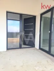 Casă parter, construcție solidă, teren generos – Cârce 