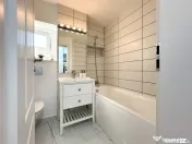 Probabil cel mai frumos 4 camere din Aparatorii Patriei 
