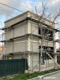 Ansamblul Laro Residence 4 locuințe individuale