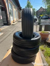 245/65R17 Michelin 