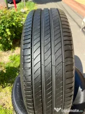 245/65R17 Michelin 