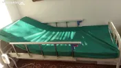 Pat medical reglabil echipat pentru persoane obeze imobilizate de maxim 260 kg 