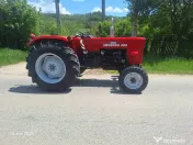 Tractor Univesal 550, cutie viteza 2 manete, ambreiaj priza la mana, servo 