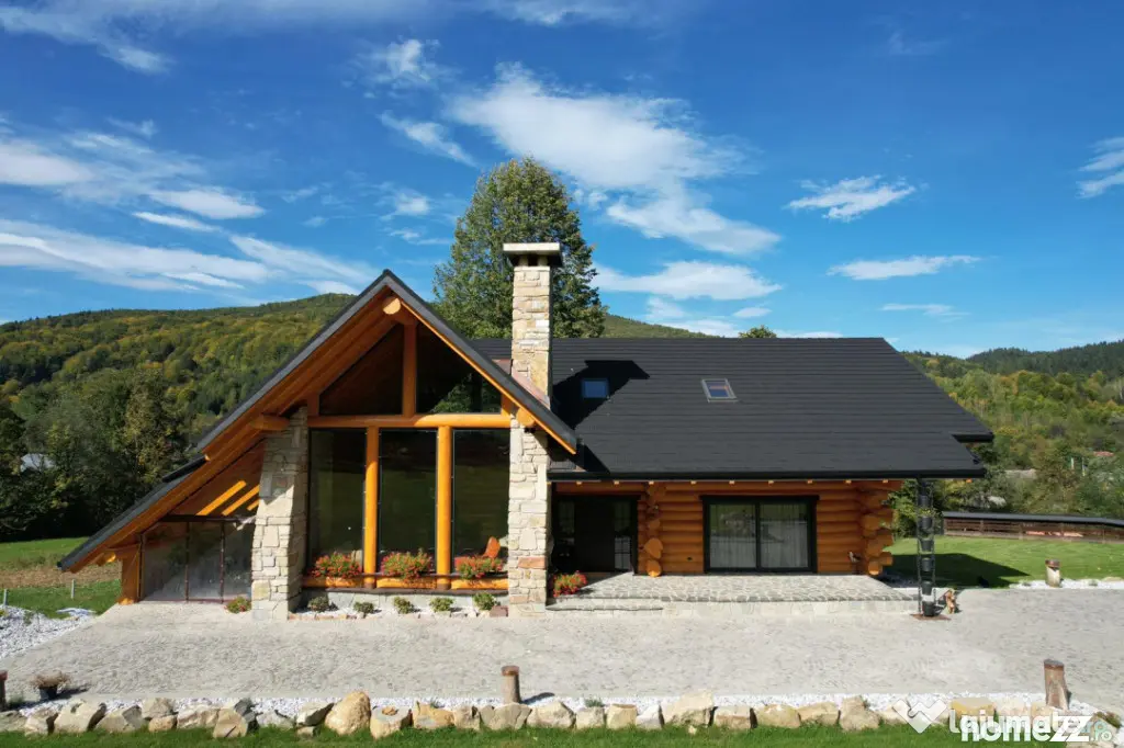 Cabana exclusivista din lemn rotund, 5500mp teren, Sucevita - Sucevita (Suceava)