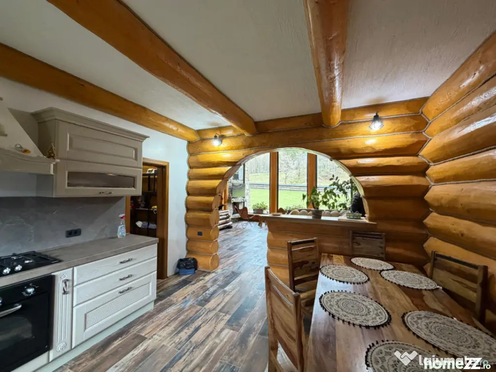 Cabana exclusivista din lemn rotund, 5500mp teren, Sucevita - Sucevita (Suceava)