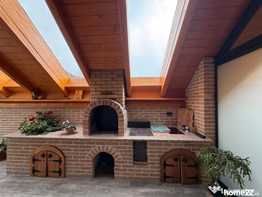 Cabana exclusivista din lemn rotund, 5500mp teren, Sucevita - Sucevita (Suceava)