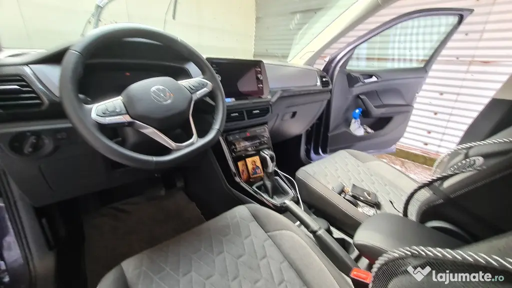 Schimb sau vand VW TCROSS,din 2024,4300 km,cutie automata,benzina,consum 4.5l,impecabila,cu auto VW TIGUAN 2024-2026,sau TOYOTA RAV4