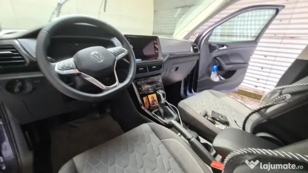 Schimb sau vand VW TCROSS,din 2024,4300 km,cutie automata,benzina,consum 4.5l,impecabila,cu auto VW TIGUAN 2024-2026,sau TOYOTA RAV4