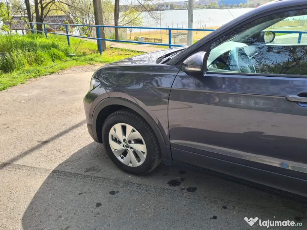 Schimb sau vand VW TCROSS,din 2024,4300 km,cutie automata,benzina,consum 4.5l,impecabila,cu auto VW TIGUAN 2024-2026,sau TOYOTA RAV4