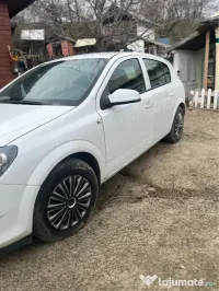 Vând Opel Astra H 1.4 Benzină – 2010 