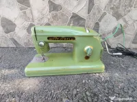 Mașină de cusut Volga 