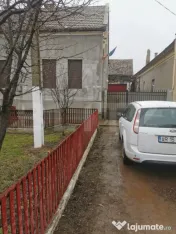 Casa de vanzare 6 camere la Varias jud.Timis 