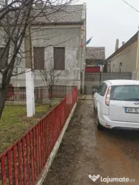 Casa de vanzare 6 camere la Varias jud.Timis 