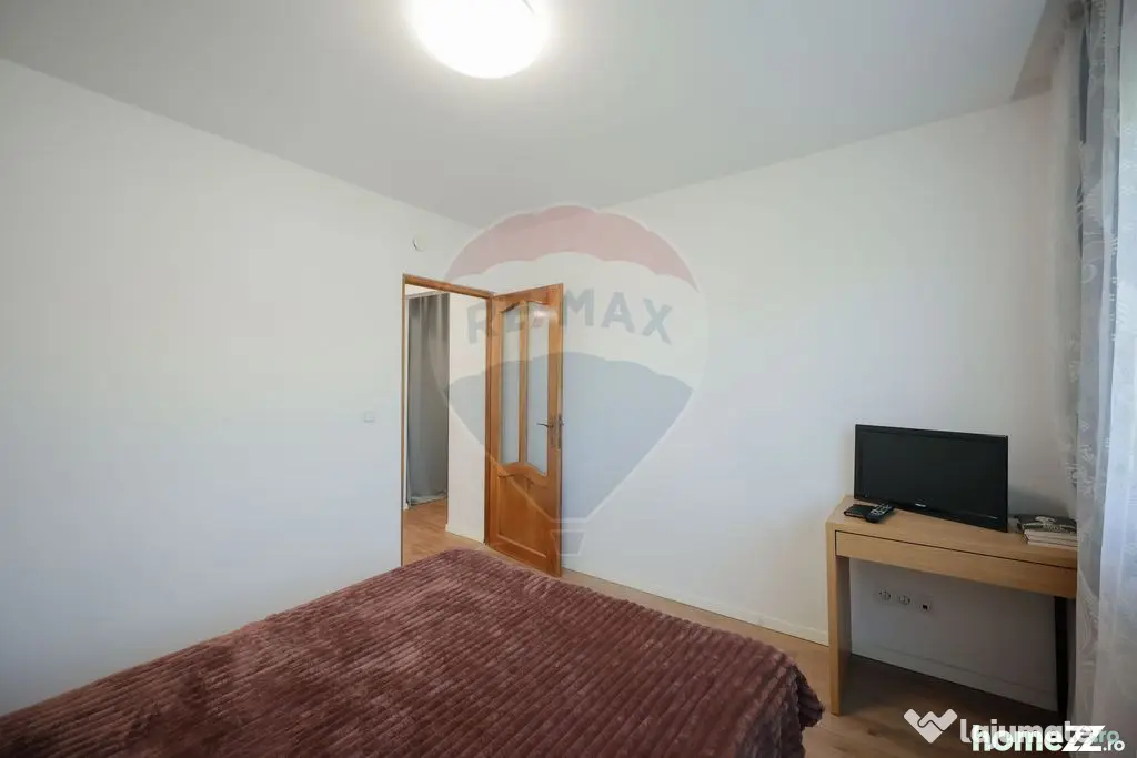 De vânzare apartament PB, 3 camere, Rogerius - RENOVAT C...