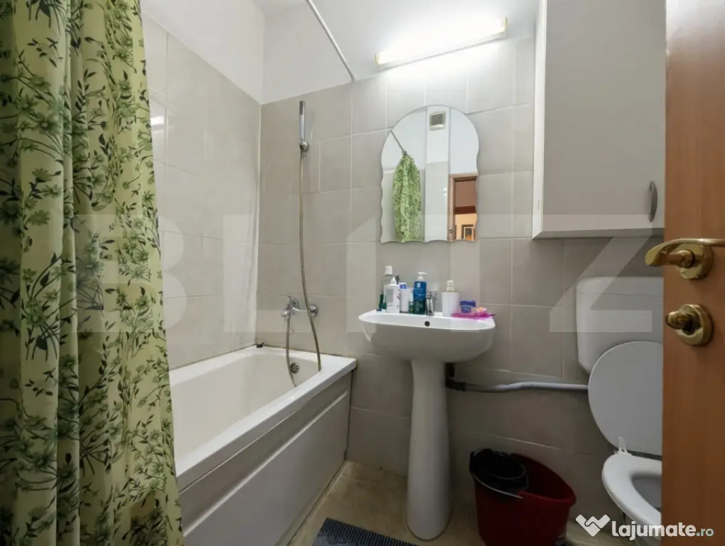 Chirie apartament cu o cameră, zonă Velența