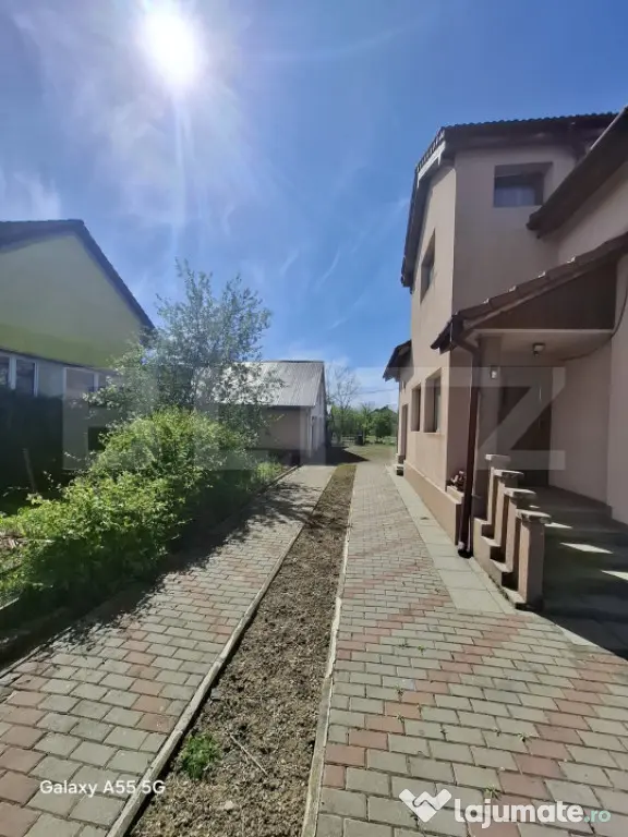 Casa 5 dormitoare, 204 mp utili, teren 1550 mp, zona Ardud