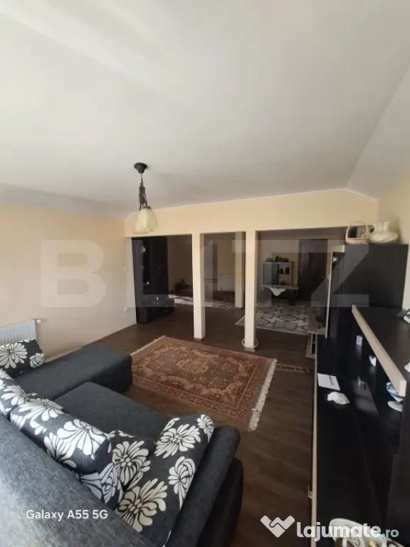 Casa 5 dormitoare, 204 mp utili, teren 1550 mp, zona Ardud