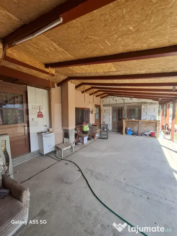 Casa 5 dormitoare, 204 mp utili, teren 1550 mp, zona Ardud