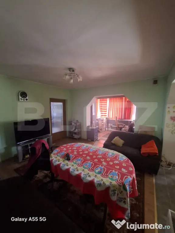 Casa 5 dormitoare, 204 mp utili, teren 1550 mp, zona Ardud
