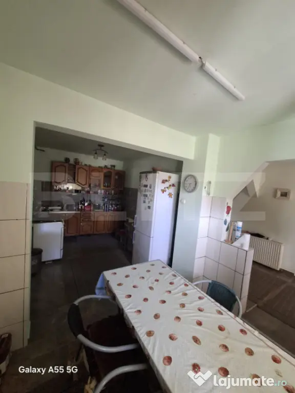 Casa 5 dormitoare, 204 mp utili, teren 1550 mp, zona Ardud
