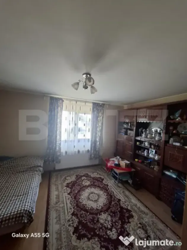 Casa 5 dormitoare, 204 mp utili, teren 1550 mp, zona Ardud