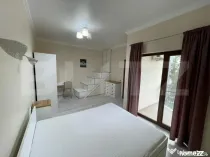 Apartament 3 camere, 65 mp, scară interioară și curte - C
