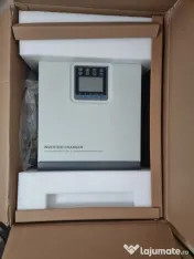 Invertor/charger EPEVER® UP5000-HM8042,panouri fotovoltaice 