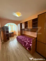 Apartament 3 camere, decomandat, etajul 3, zona 9 Mai 